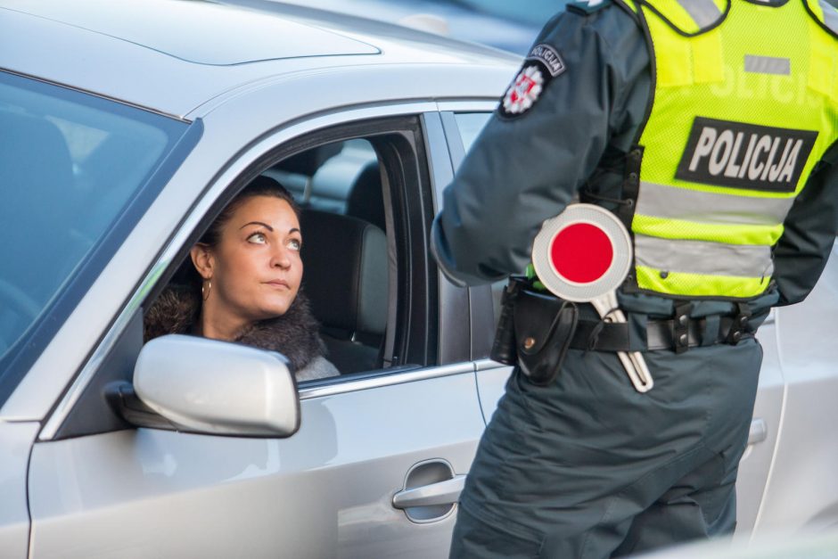 Daugiau nei trečdalis greitį viršijusių vairuotuojų – su BMW