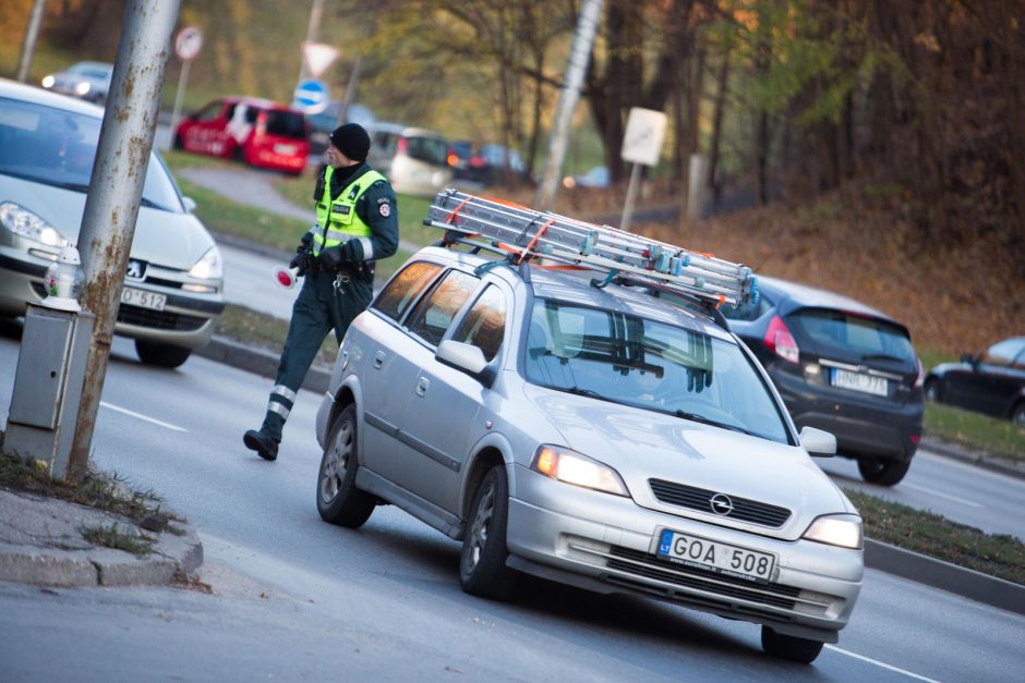 Daugiau nei trečdalis greitį viršijusių vairuotuojų – su BMW