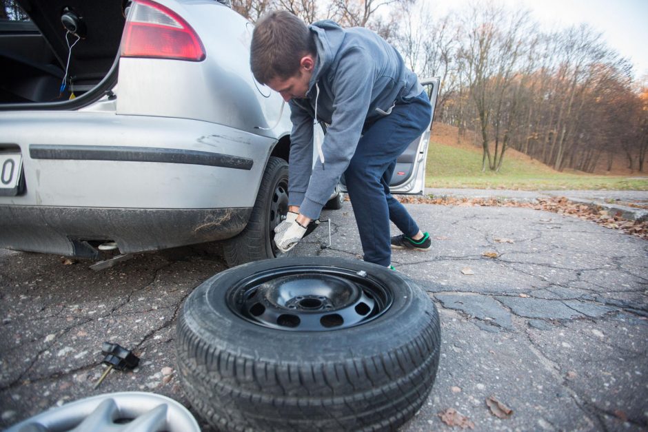 Daugiau nei trečdalis greitį viršijusių vairuotuojų – su BMW