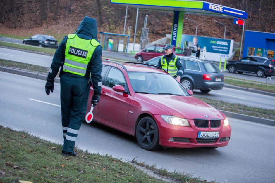 Daugiau nei trečdalis greitį viršijusių vairuotuojų – su BMW