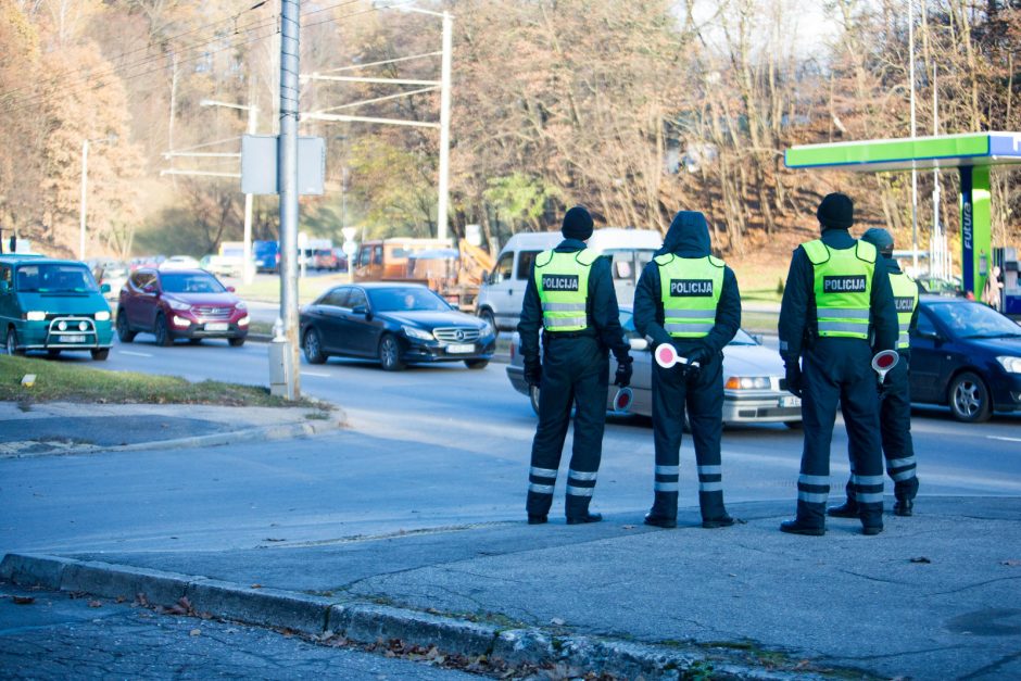 Daugiau nei trečdalis greitį viršijusių vairuotuojų – su BMW