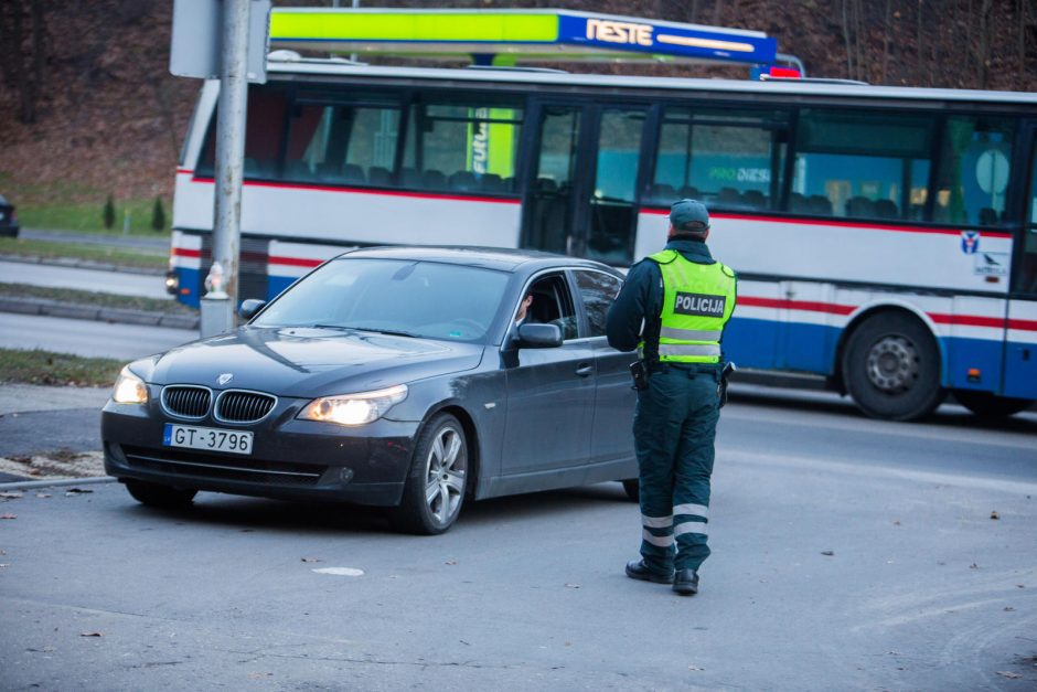 Daugiau nei trečdalis greitį viršijusių vairuotuojų – su BMW