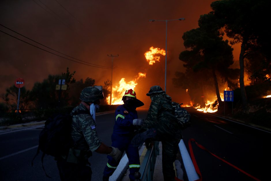 Pražūtingi gaisrai Graikijoje: nelaimės aukų padaugėjo iki 79