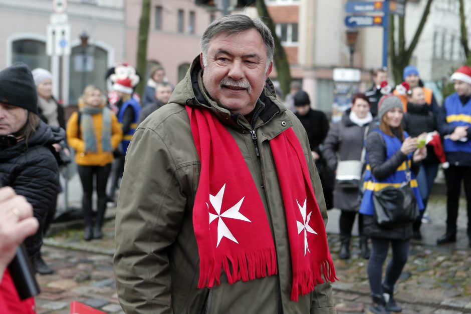 Klaipėdoje linksmo kalėdinio bėgimo dalyviai nepamiršo tauraus tikslo