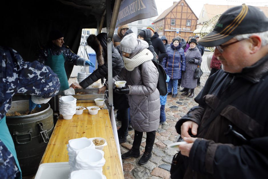 Žvejų ir jūrininkų vaišių neliko per valandą