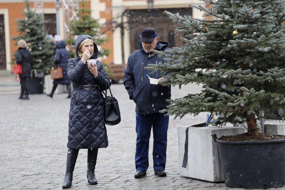 Žvejų ir jūrininkų vaišių neliko per valandą