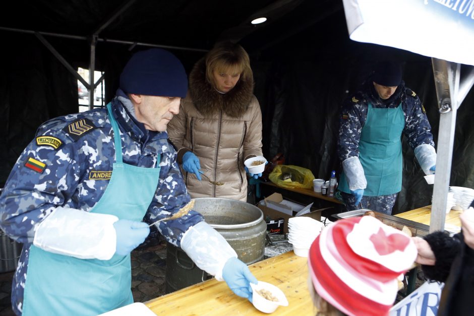 Žvejų ir jūrininkų vaišių neliko per valandą