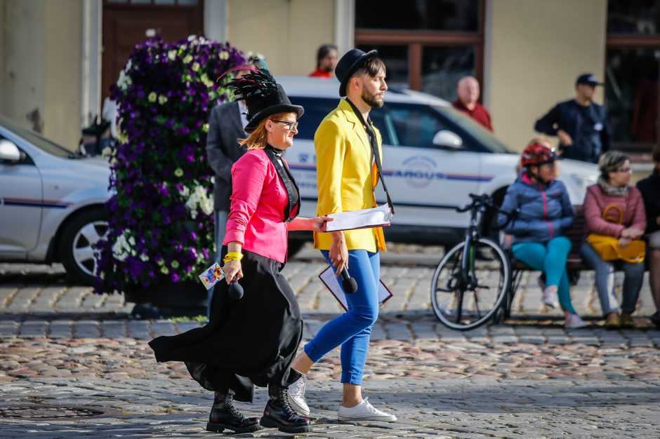 Teatro aikštę okupavo menininkai iš užsienio 