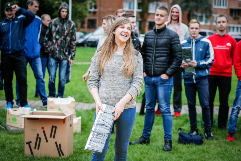 Uostamiestyje skraidė klaviatūros