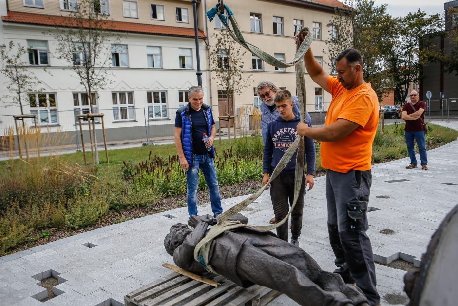 Klaipėdoje iškilo paminklas Vydūnui