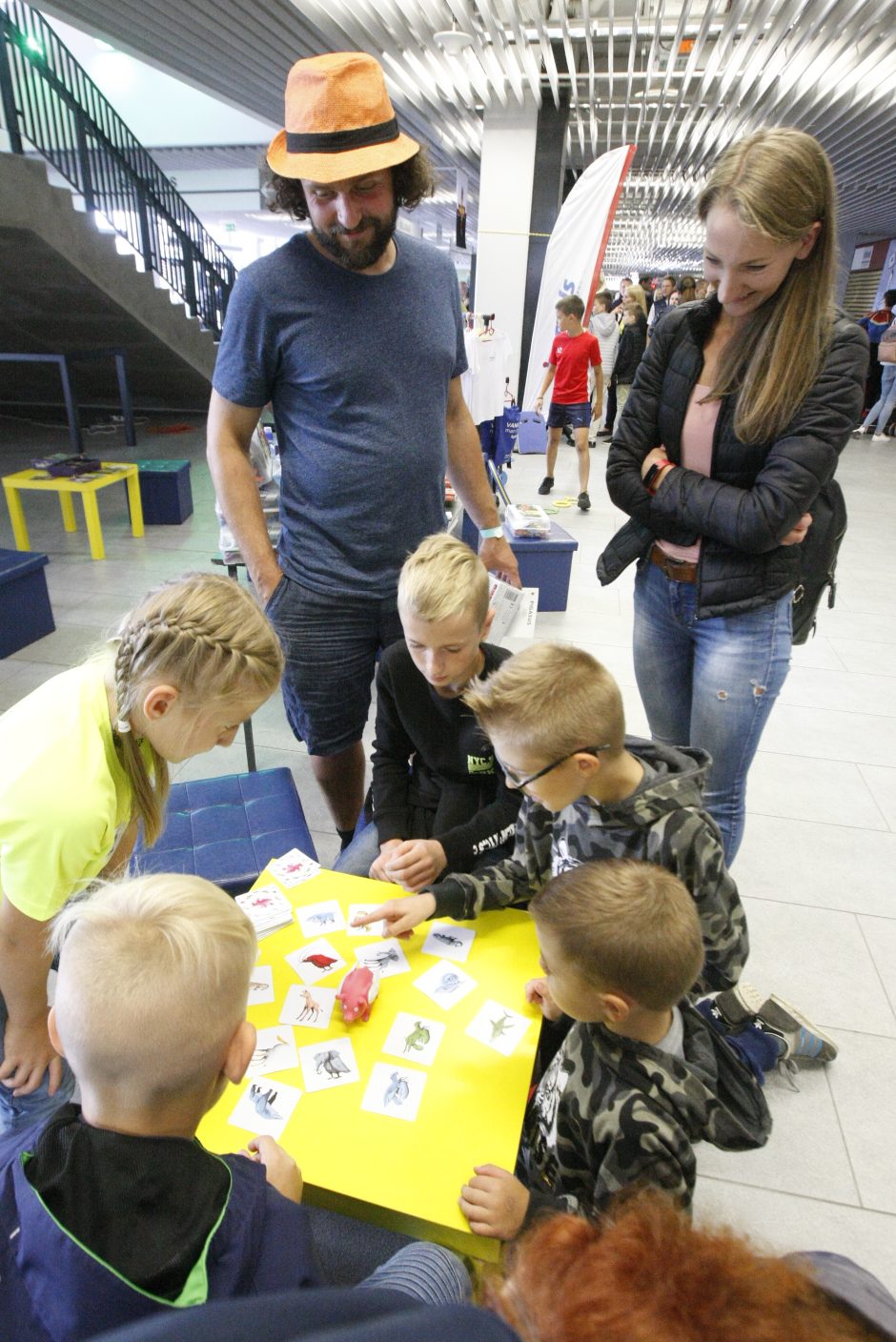 „Švyturio“ arenoje šurmuliavo sporto ir būrelių mugė