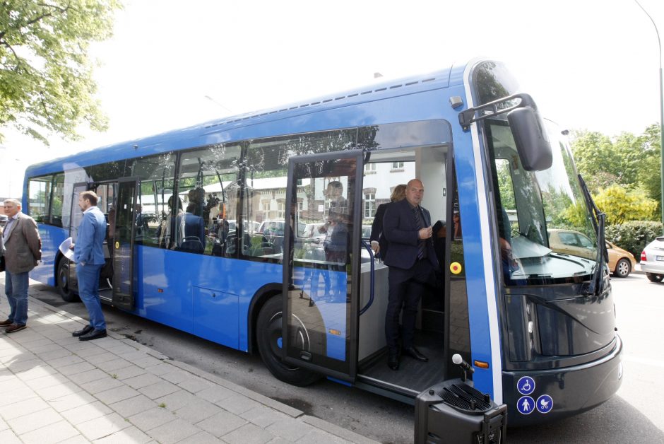 Elektrinių autobusų pirkimas sukėlė klausimų