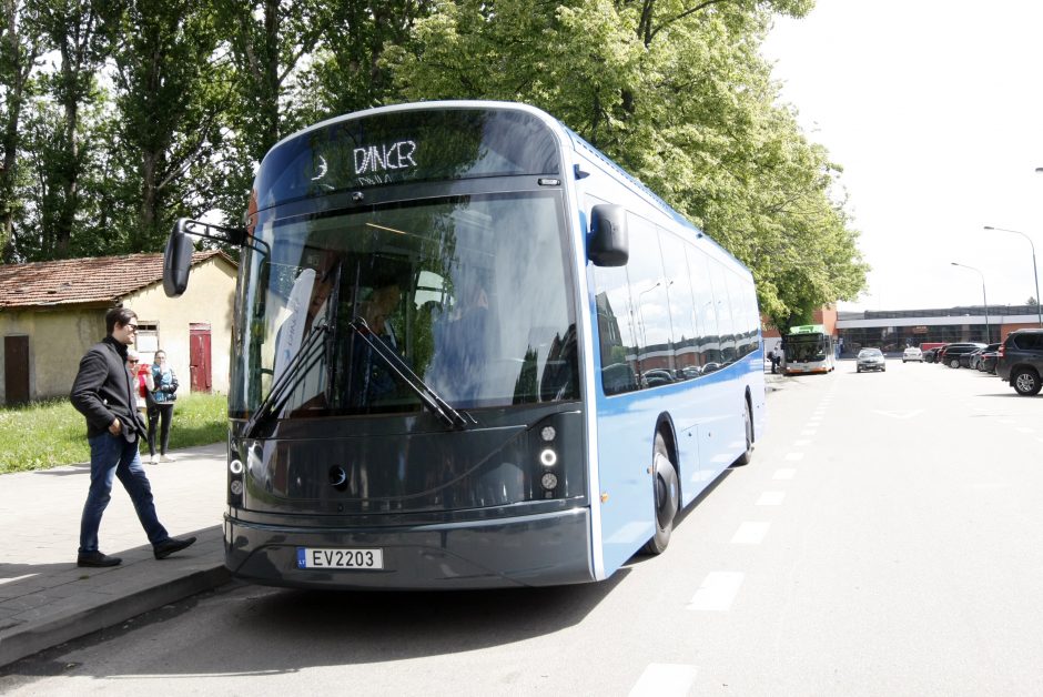 Elektrinių autobusų pirkimas sukėlė klausimų