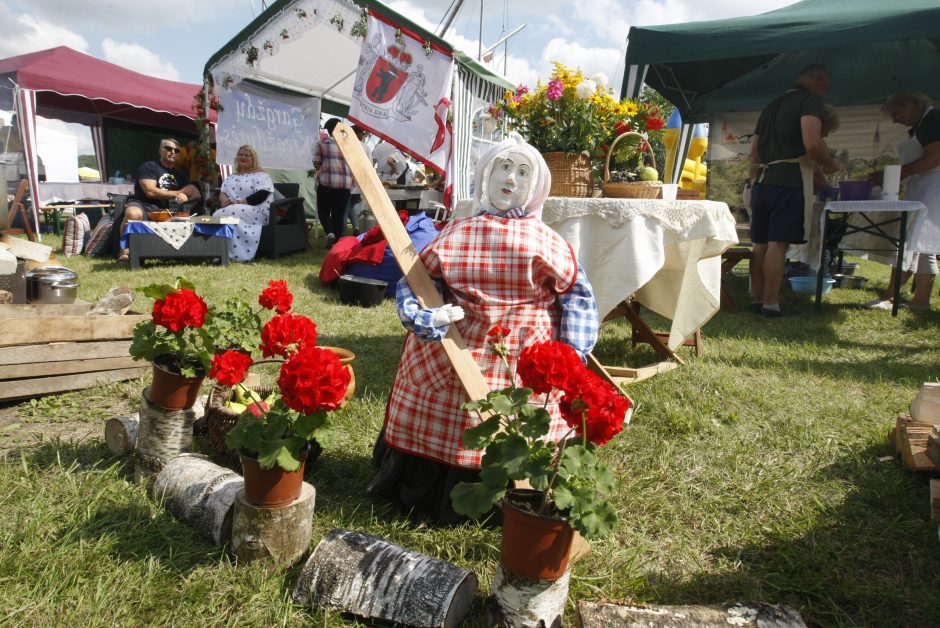 Gargžduose pakvipo cepelinais – vyksta virimo čempionatas