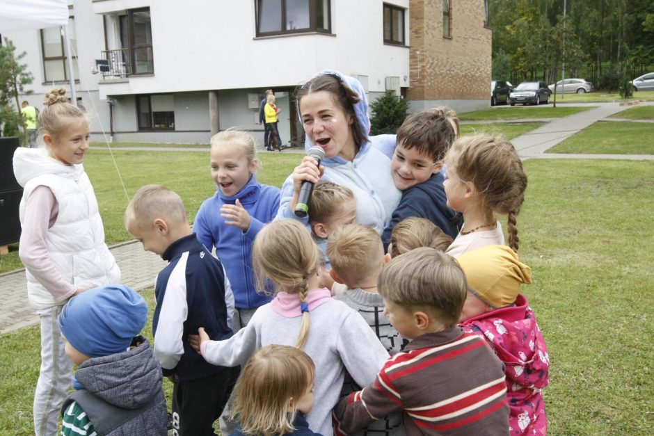 Gyventojus suvienijo kaimynų šventė