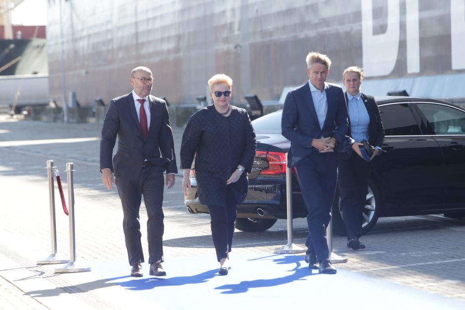 Prezidentė D. Grybauskaitė pakrikštijo naująjį danų kompanijos laivą