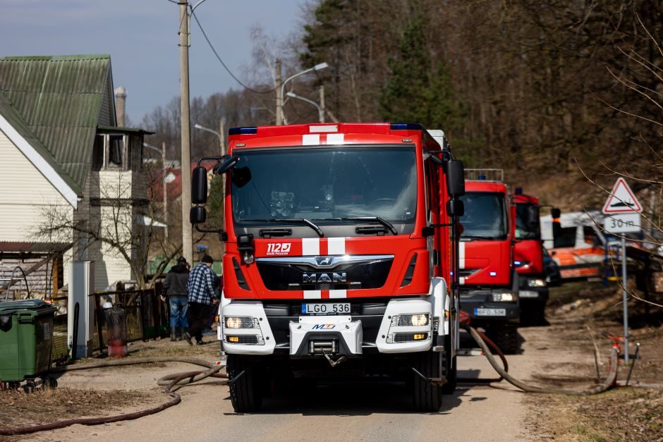 Per gaisrą Akmenės rajone žuvo moteris