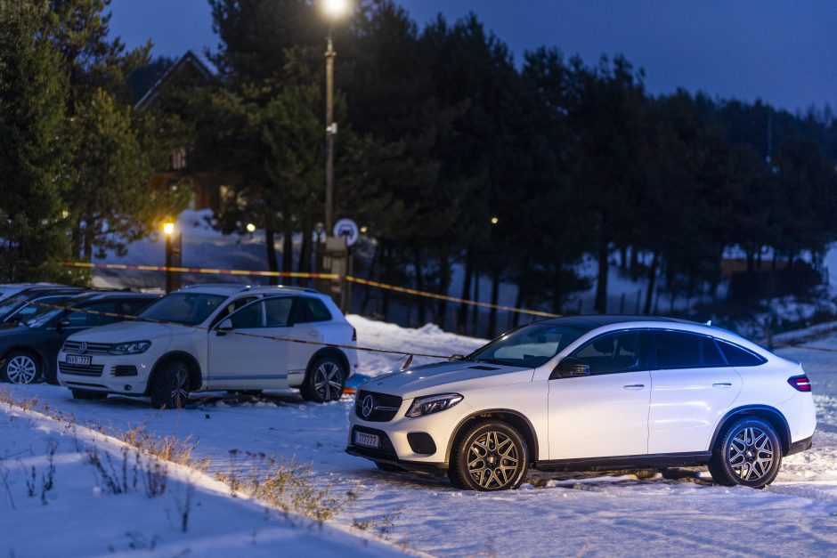 Siaubas Elektrėnų rajone: vyras nušovė sutuoktinę, sužeidė jos dukrą ir nusižudė pats