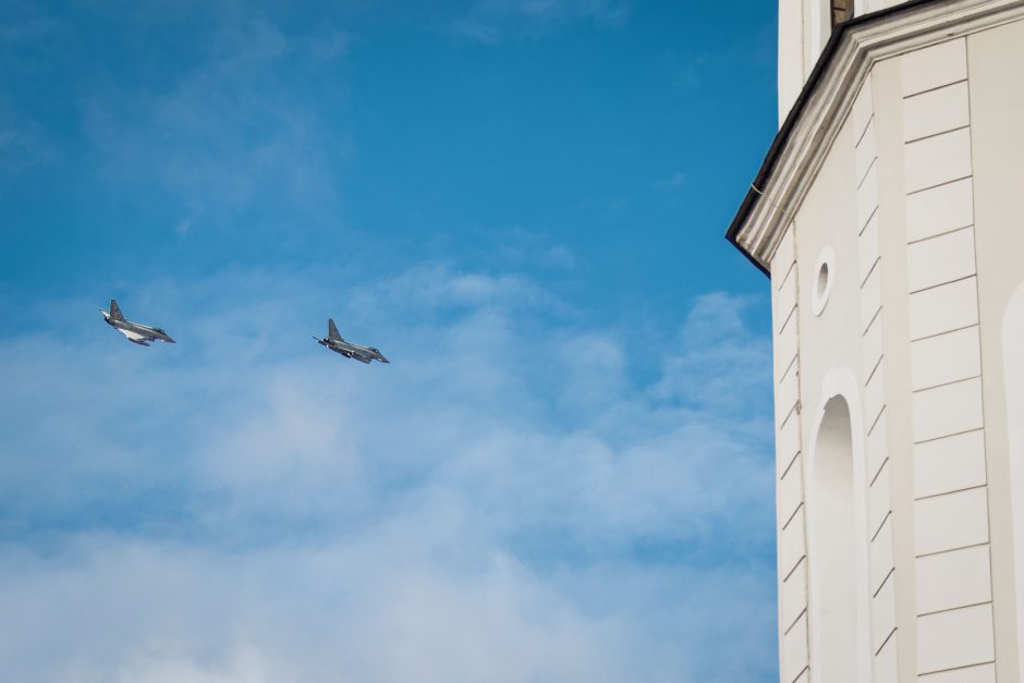 Vilniuje – Lietuvos kariuomenės dienos rikiuotė ir karių paradas