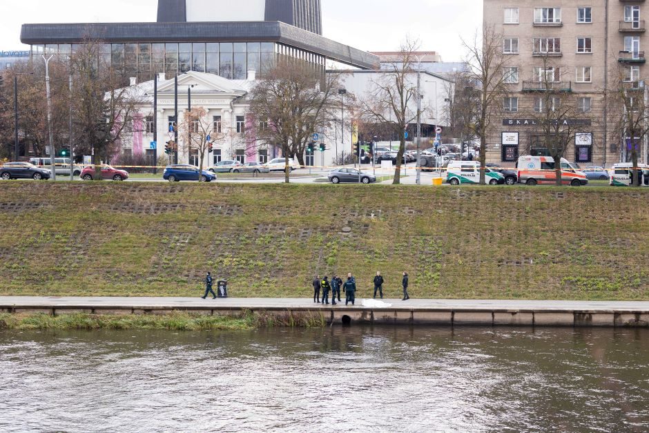 Neryje ugniagesiai rado nuskendusį žmogų: įtariama, kad tai – dingęs paauglys