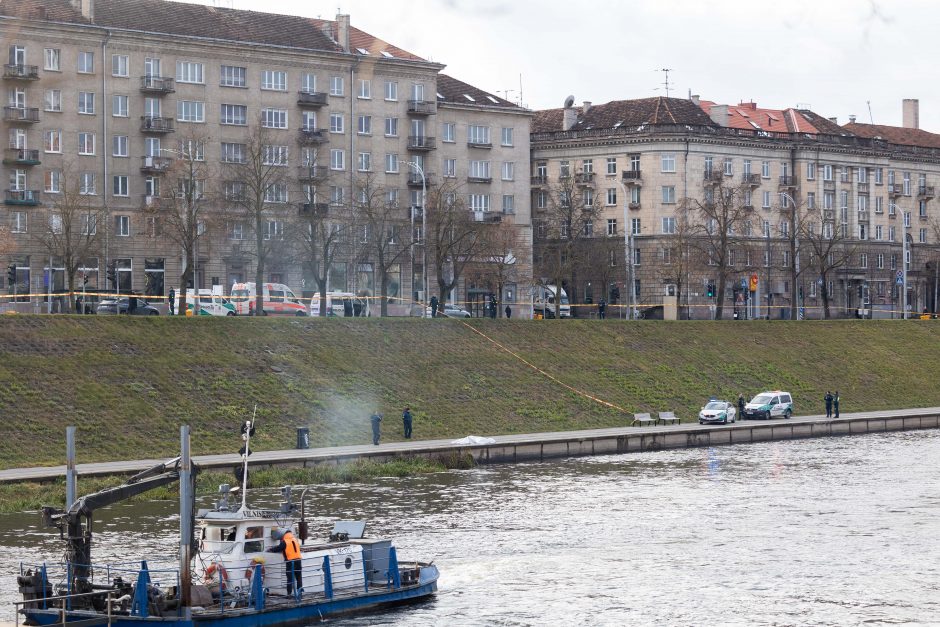 Neryje ugniagesiai rado nuskendusį žmogų: įtariama, kad tai – dingęs paauglys