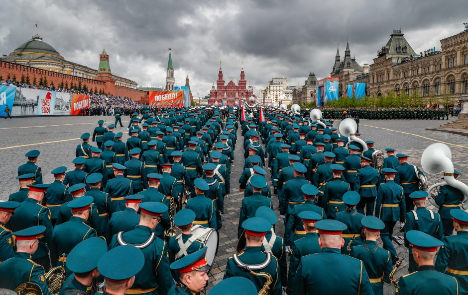 Ukrainai laukiant vakarietiškų ginklų Rusija intensyvina puolimą