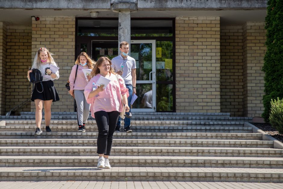 Nuotaikos po matematikos egzamino: buvo daug lengvesnis nei pernai