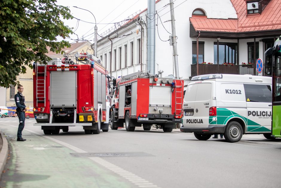 Nemuno gatvėje – stiprus dujų nuotėkis: buvo uždarytas eismas, teko evakuoti žmones