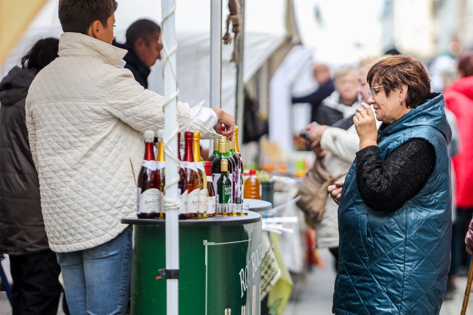 Laisvės alėją pripildė tradicinė Rudens mugė: šimtai prekybininkų siūlo atrasti kažką naujo