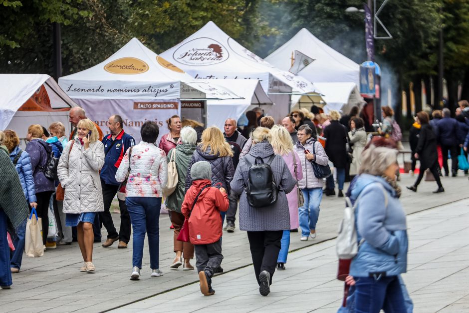 Laisvės alėją pripildė tradicinė Rudens mugė: šimtai prekybininkų siūlo atrasti kažką naujo