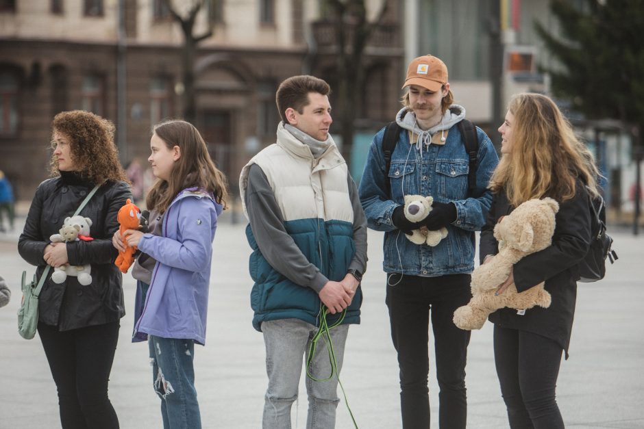 Motinos dieną Kaune – Ukrainos palaikymo akcija „Tai gali būti Jūsų vaikas“