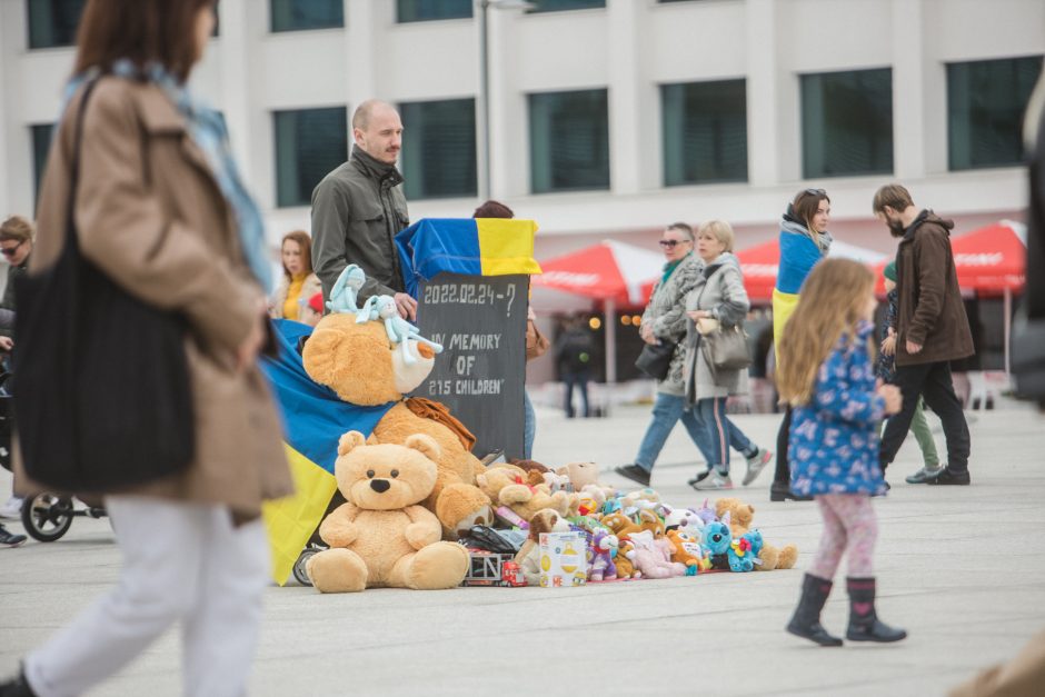 Motinos dieną Kaune – Ukrainos palaikymo akcija „Tai gali būti Jūsų vaikas“