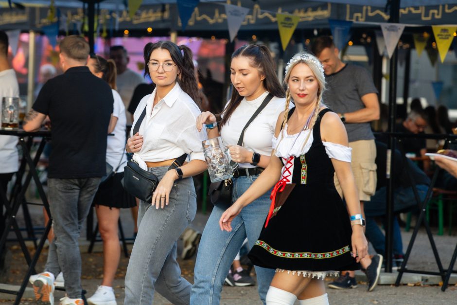 Praūžė „Volfas Engelman Oktoberfestas“: šventinis ritualas, bavariškos tradicijos ir princo vizitas