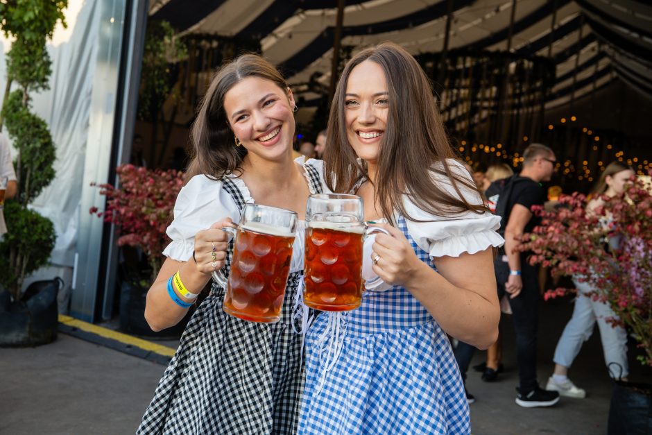 Praūžė „Volfas Engelman Oktoberfestas“: šventinis ritualas, bavariškos tradicijos ir princo vizitas