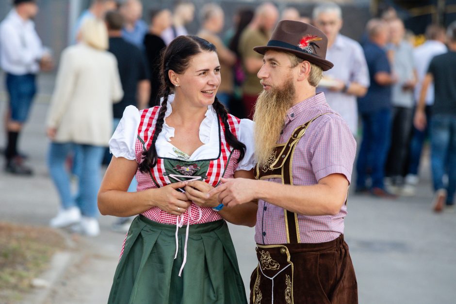 Praūžė „Volfas Engelman Oktoberfestas“: šventinis ritualas, bavariškos tradicijos ir princo vizitas