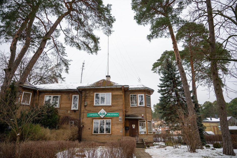 Kauno bibliotekos pasitinka naujoves: vietoje sunykusių patalpų – knygomatai ir skaitiniai į namus