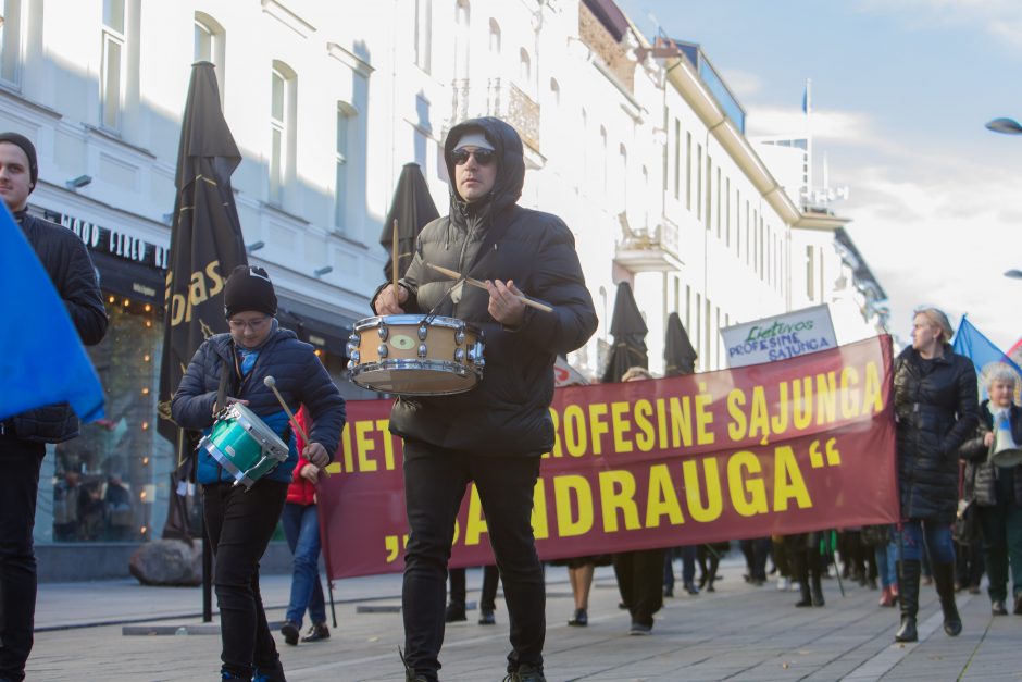 Kaune – reikalavimai mažinti skurdą: „Mums nereikia trupinių nuo jūsų stalo“