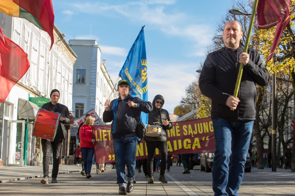 Kaune – reikalavimai mažinti skurdą: „Mums nereikia trupinių nuo jūsų stalo“