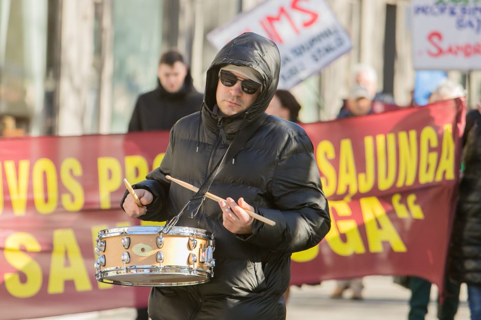 Kaune – reikalavimai mažinti skurdą: „Mums nereikia trupinių nuo jūsų stalo“