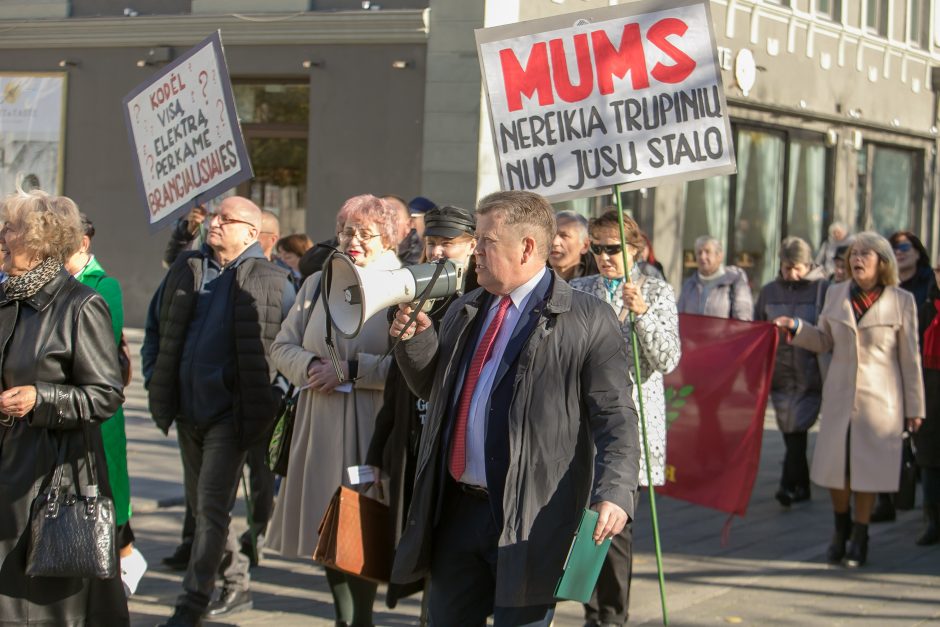 Kaune – reikalavimai mažinti skurdą: „Mums nereikia trupinių nuo jūsų stalo“