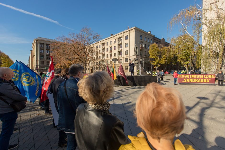 Kaune – reikalavimai mažinti skurdą: „Mums nereikia trupinių nuo jūsų stalo“