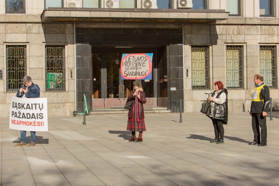 Kaune – reikalavimai mažinti skurdą: „Mums nereikia trupinių nuo jūsų stalo“