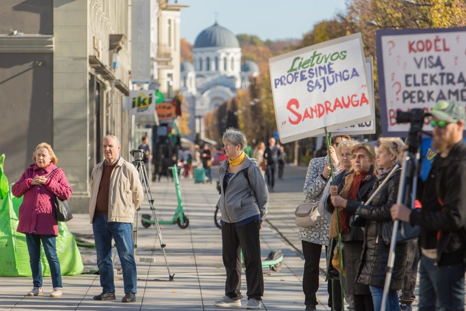 Kaune – reikalavimai mažinti skurdą: „Mums nereikia trupinių nuo jūsų stalo“