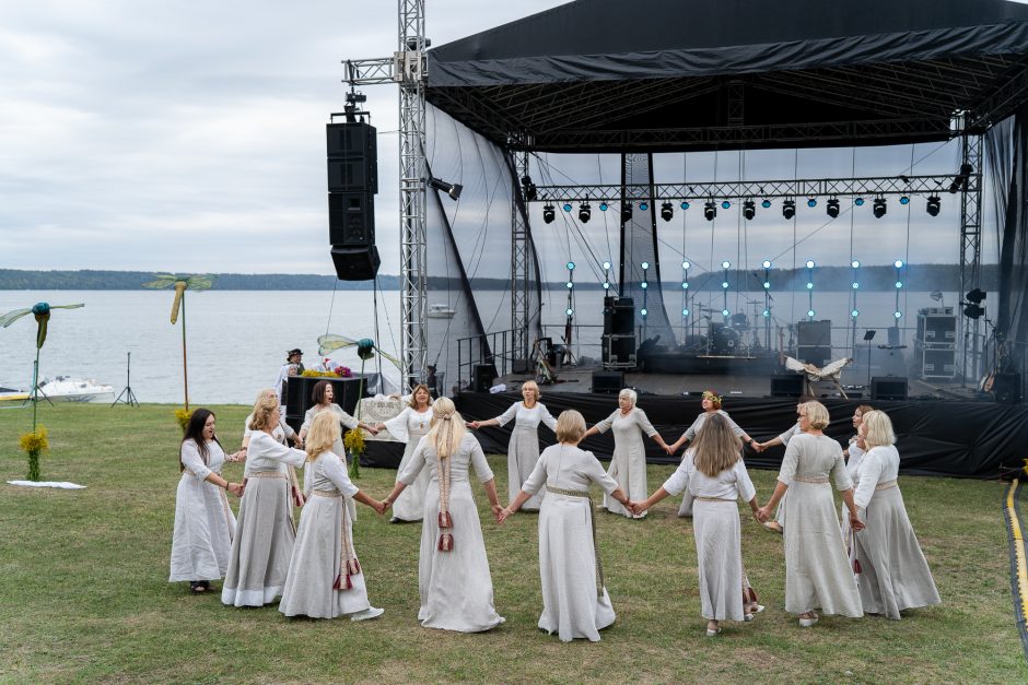 „Pėdos marių dugne“ pristatė laumių legendą