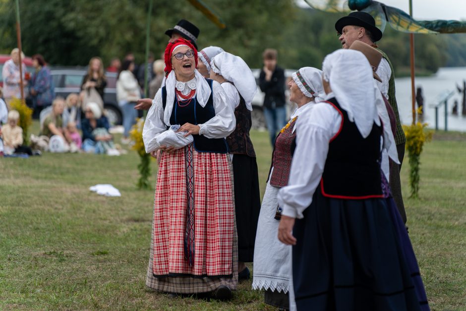 „Pėdos marių dugne“ pristatė laumių legendą