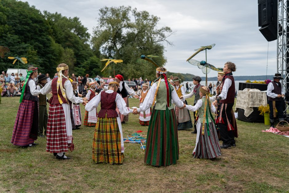 „Pėdos marių dugne“ pristatė laumių legendą