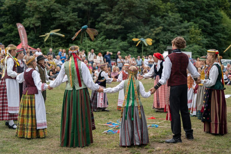 „Pėdos marių dugne“ pristatė laumių legendą