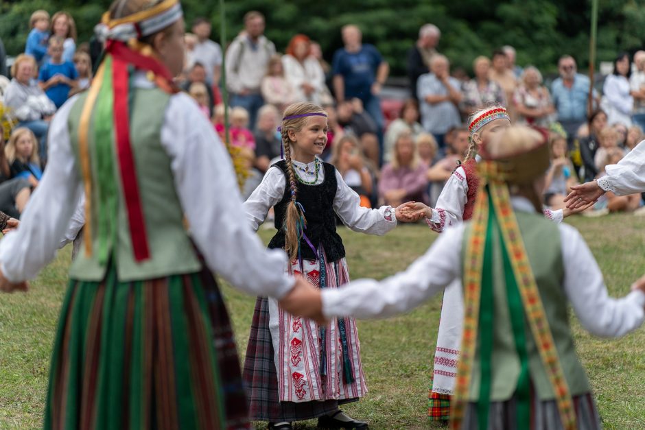 „Pėdos marių dugne“ pristatė laumių legendą