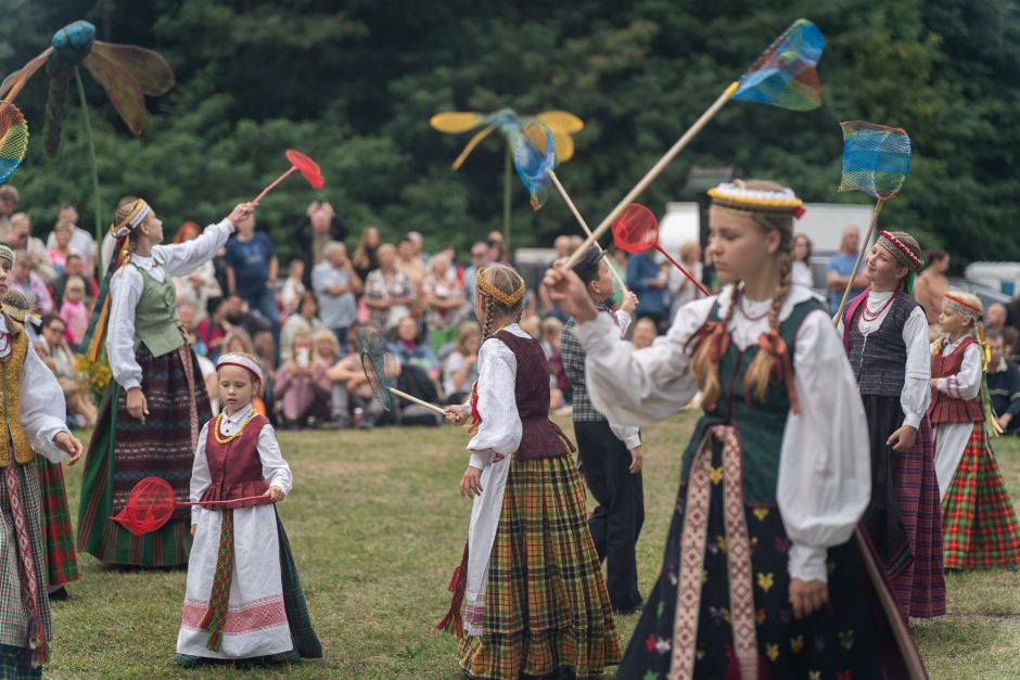 „Pėdos marių dugne“ pristatė laumių legendą