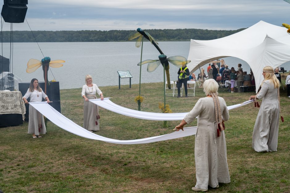 „Pėdos marių dugne“ pristatė laumių legendą